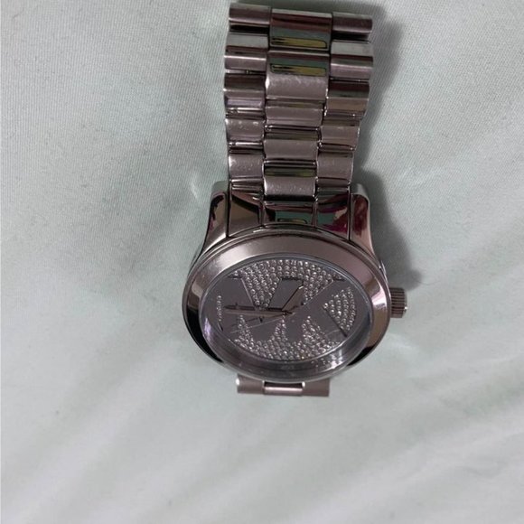 Michael Kors Stainless Steel MK5544 Runway Watch - Gently worn - Picture 2 of 10